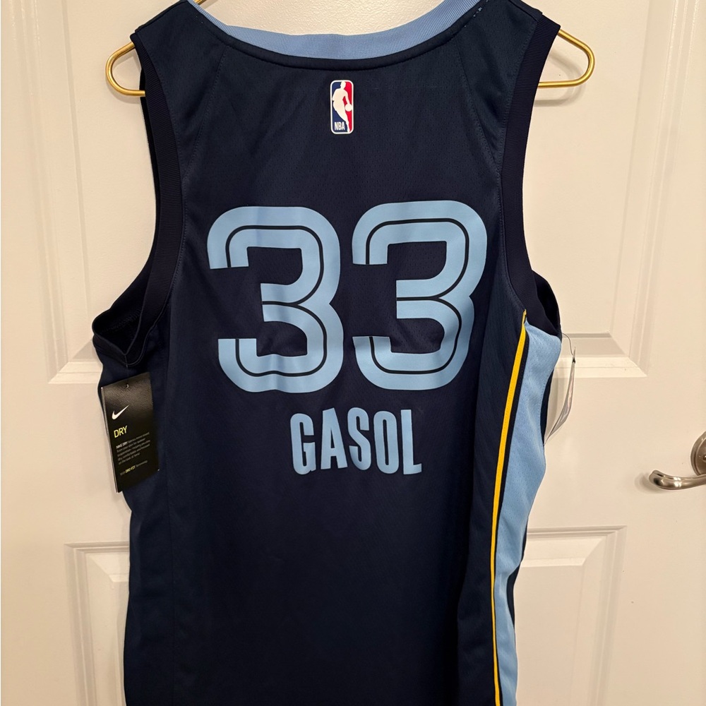 Marc Gasol Memphis Grizzlies Jersey - Picture 2 of 5